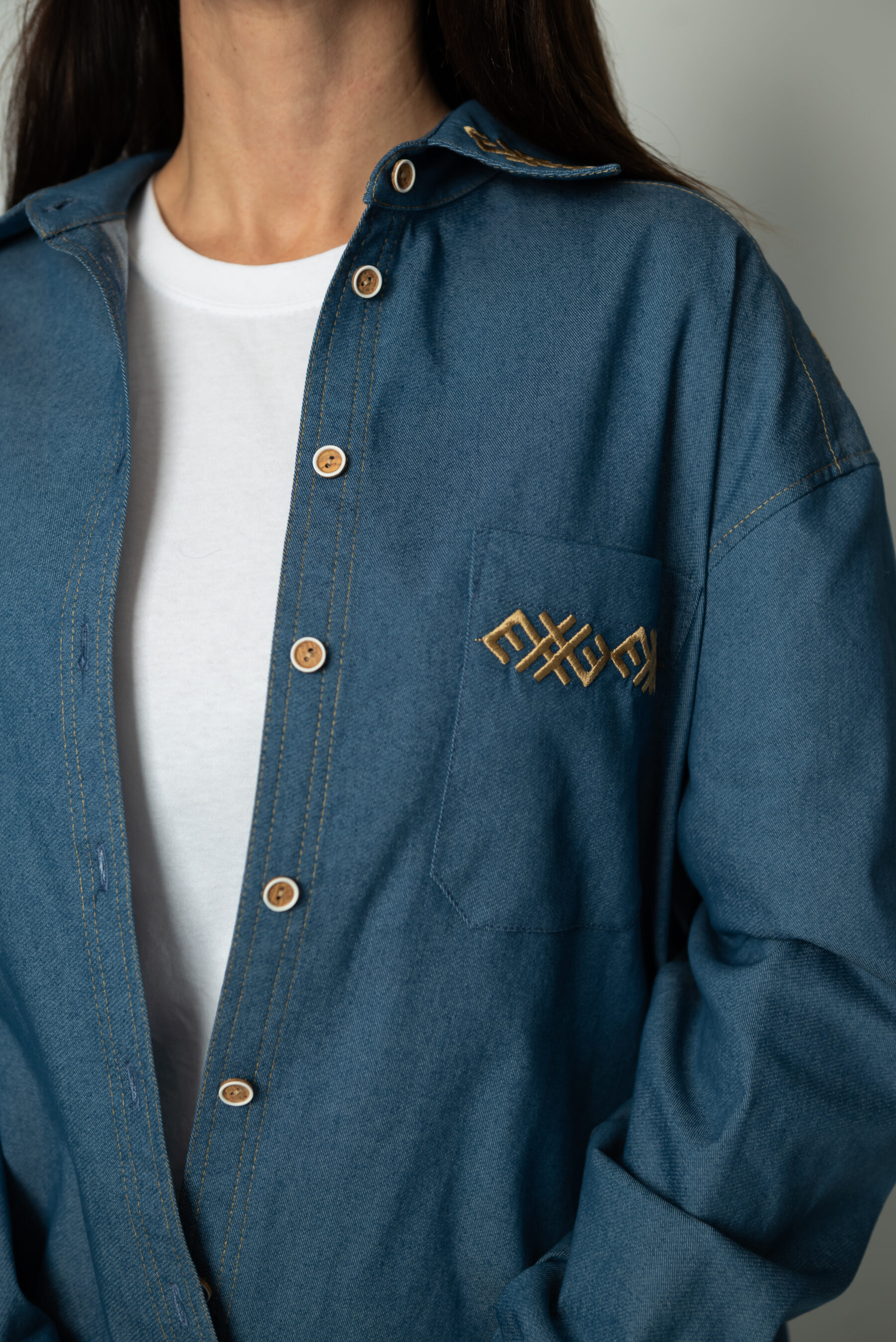 Džinsiniai marškiniai - antras paveikslėlis